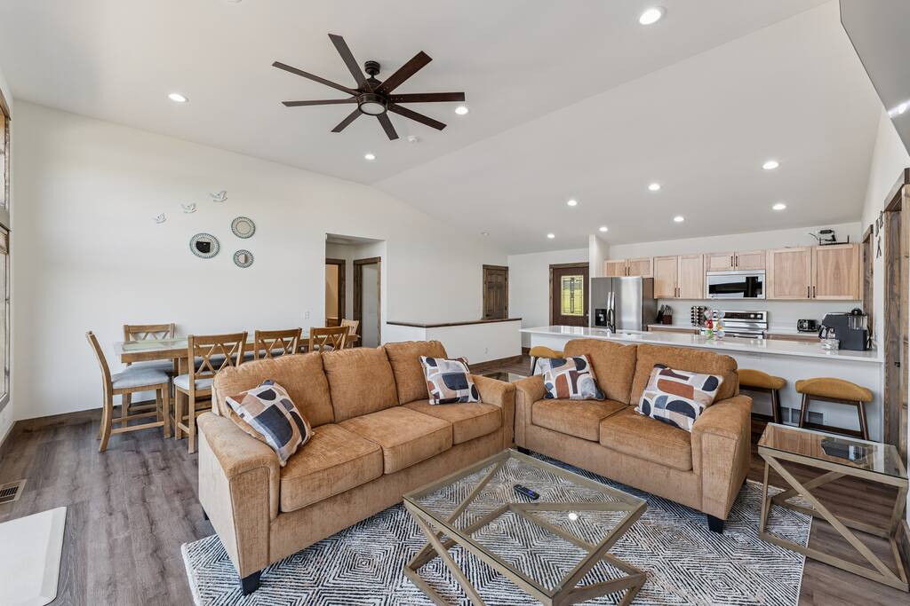 New Listing Lakeside Beach Sleeps 15+ Pet friendly - New Lisbon New Listing Lakeside Beach Sleeps 15+ Pet friendly - New Lisbon