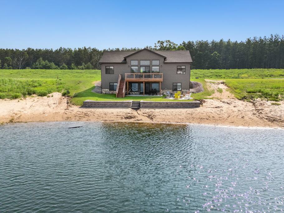 New Listing Lakeside Beach Sleeps 15+ Pet friendly - New Lisbon New Listing Lakeside Beach Sleeps 15+ Pet friendly - New Lisbon