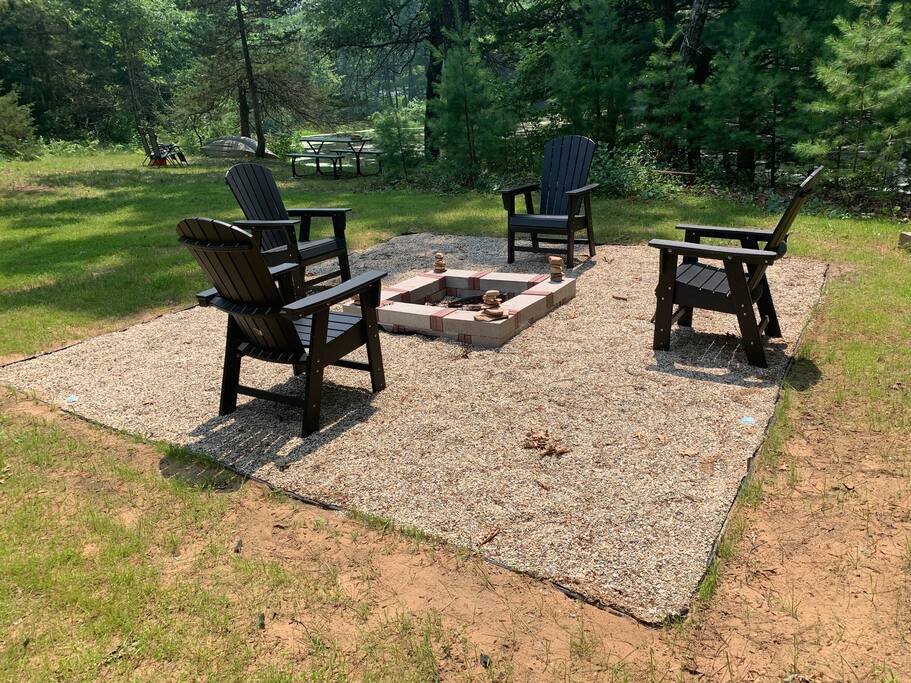 New Listing 2BR/2BA on Trout Lake HotTub & Firepit - Wisconsin Dells New Listing 2BR/2BA on Trout Lake HotTub & Firepit - Wisconsin Dells