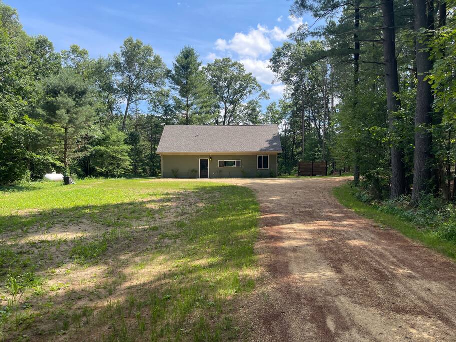 Front of home at the end of the long gravel driveway. Front of home at the end of the long gravel driveway. - New Listing 2BR/2BA on Trout Lake HotTub & Firepit - Wisconsin Dells