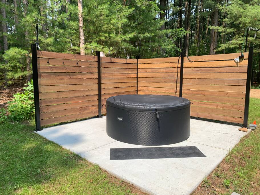New Listing 2BR/2BA on Trout Lake HotTub & Firepit - Wisconsin Dells New Listing 2BR/2BA on Trout Lake HotTub & Firepit - Wisconsin Dells