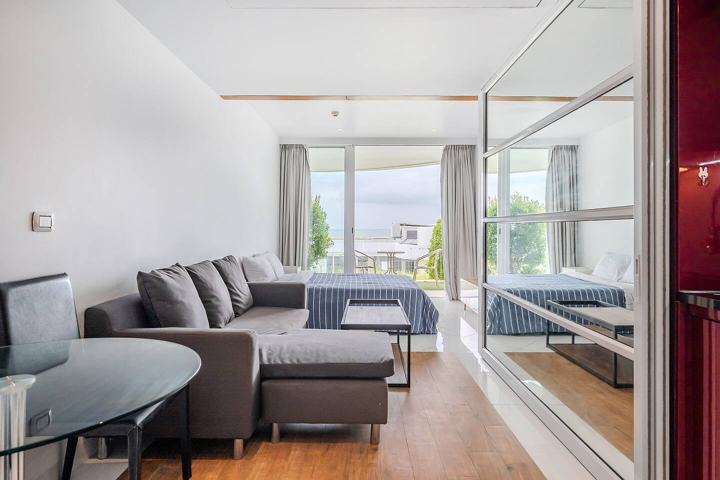 Pure Sunset Beach - Sea View Studio Room