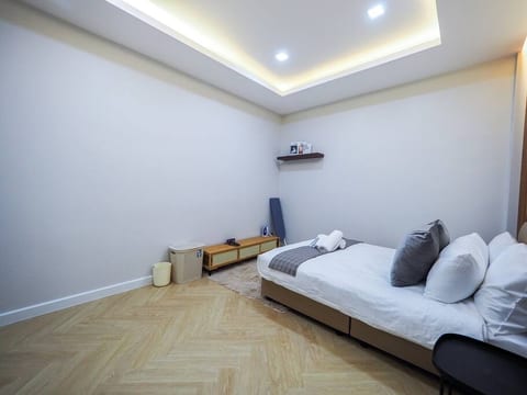 Oliver's Cozy House RB12