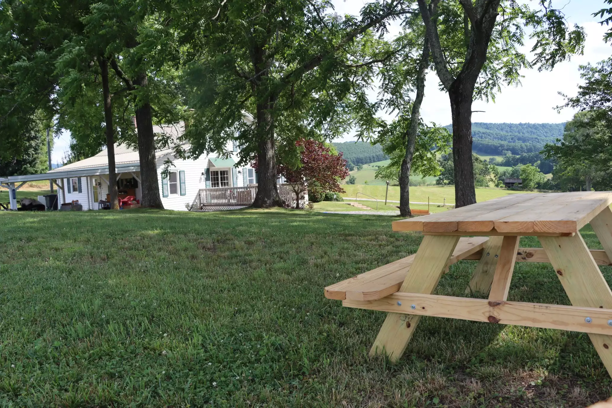 Mountain Meadows Farmhouse Views/HotTub near River - Sparta Mountain Meadows Farmhouse Views/HotTub near River - Sparta