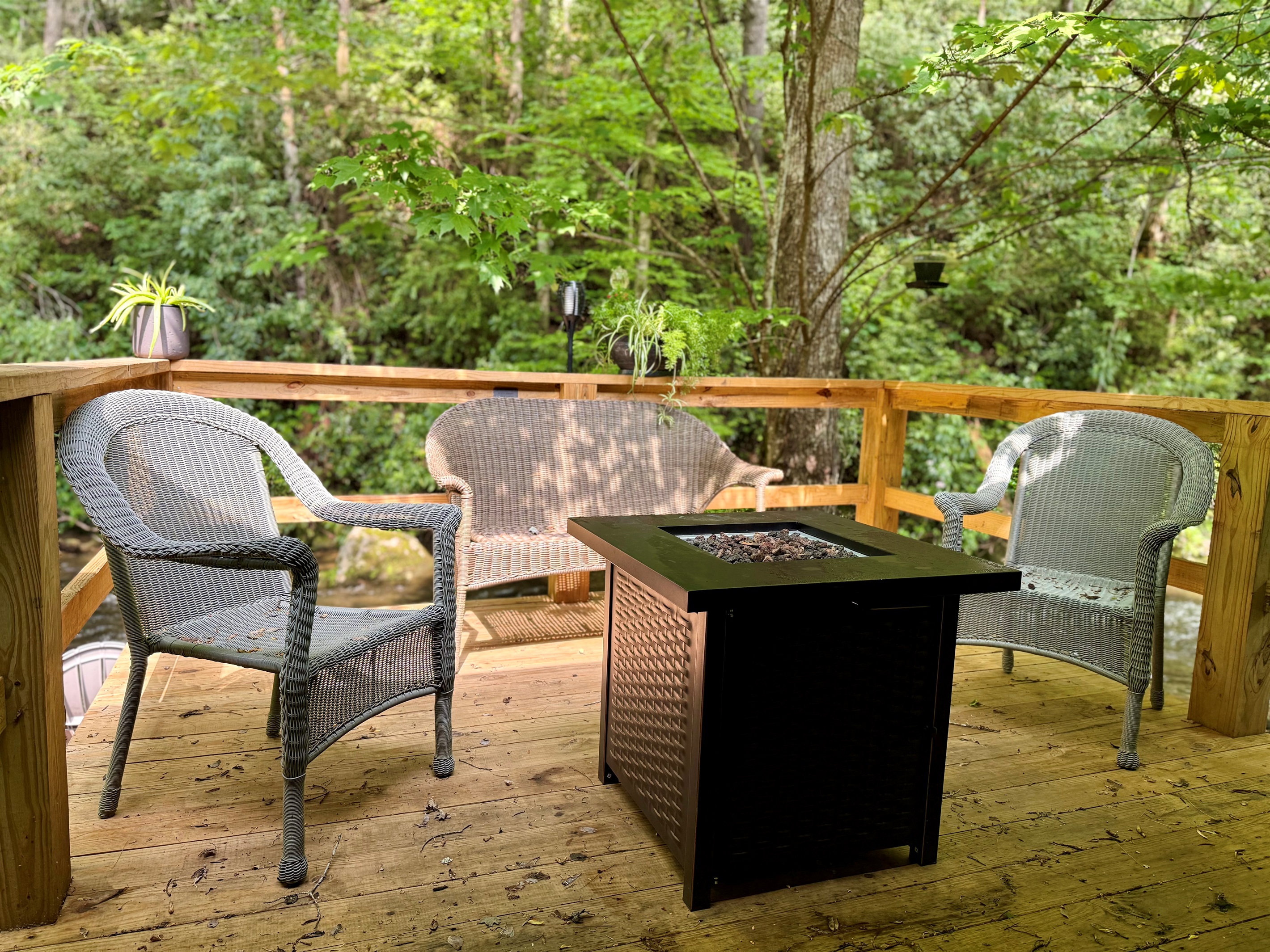 Press a button, pour a drink, and get cozy by the fire. Press a button, pour a drink, and get cozy by the fire. - Buffalo Creek Log Cabin - Robbinsville