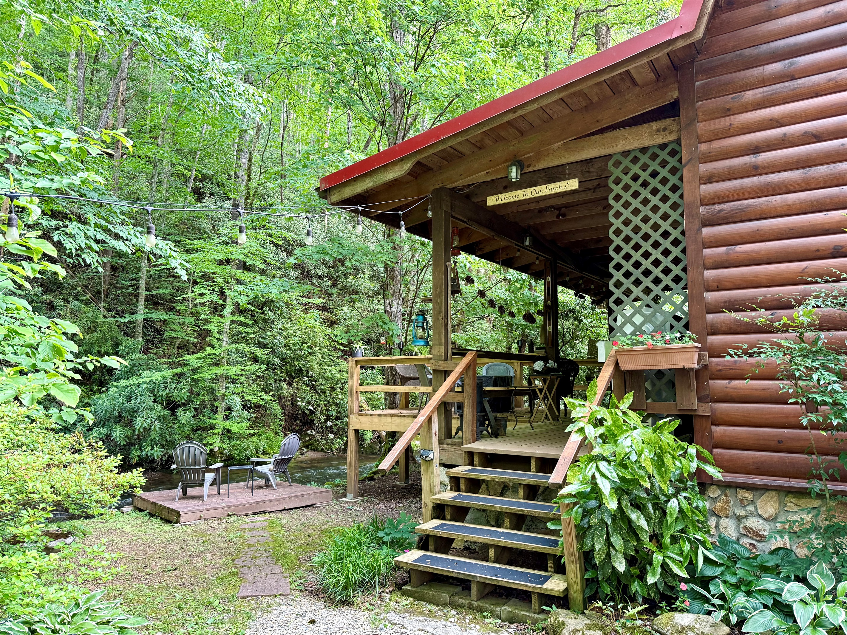 This is what front-row seats to nature look like. This is what front-row seats to nature look like. - Buffalo Creek Log Cabin - Robbinsville