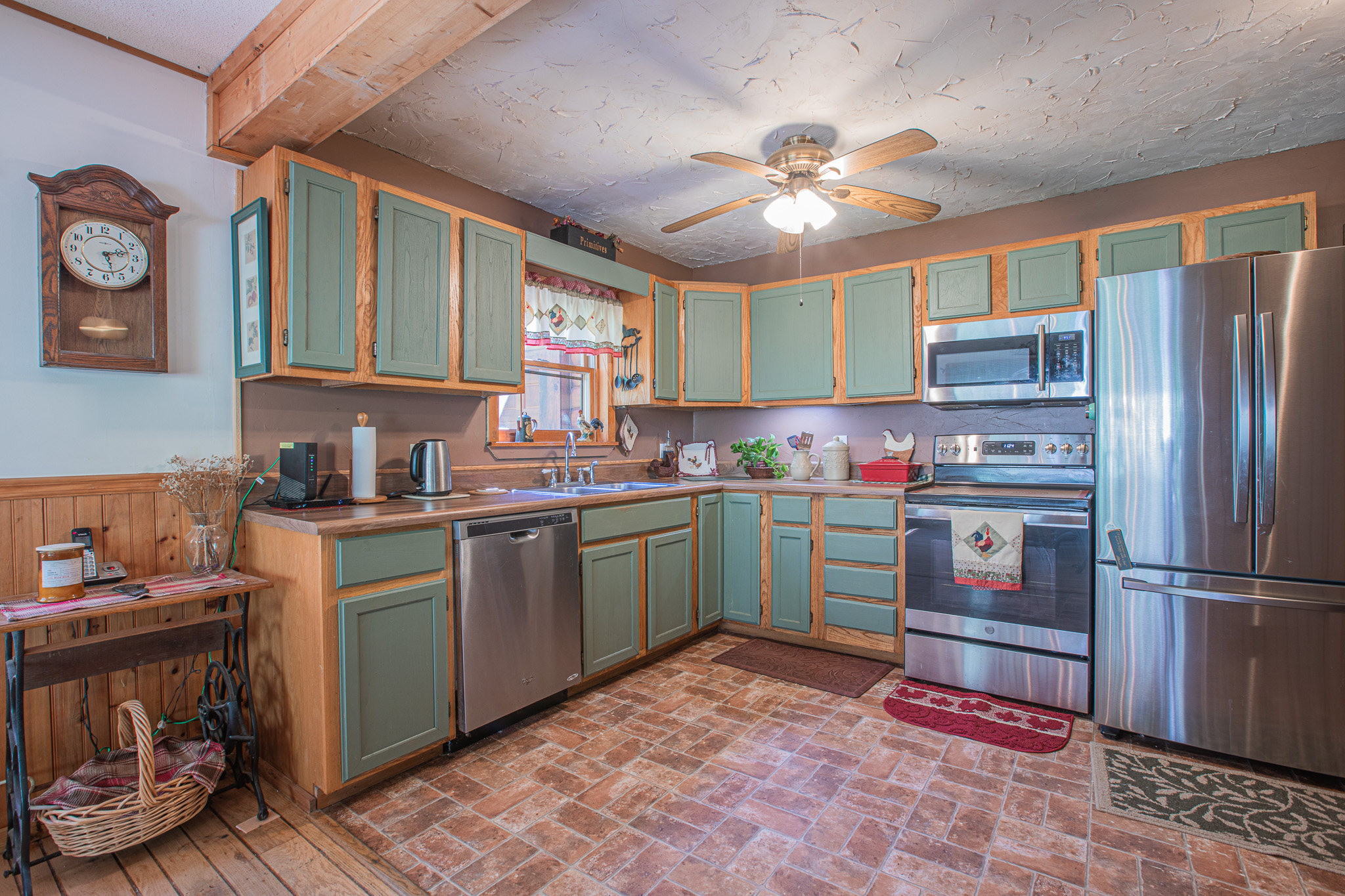 Buffalo Creek Log Cabin