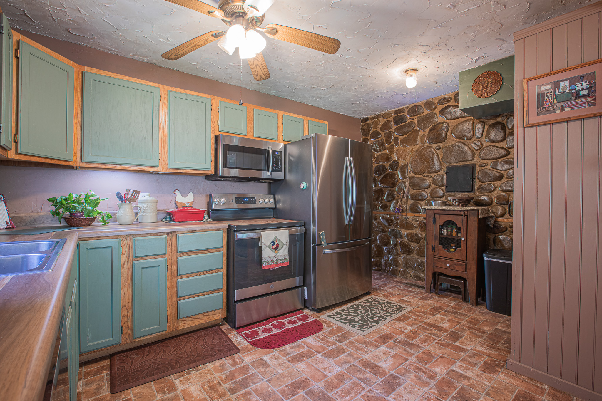 Buffalo Creek Log Cabin
