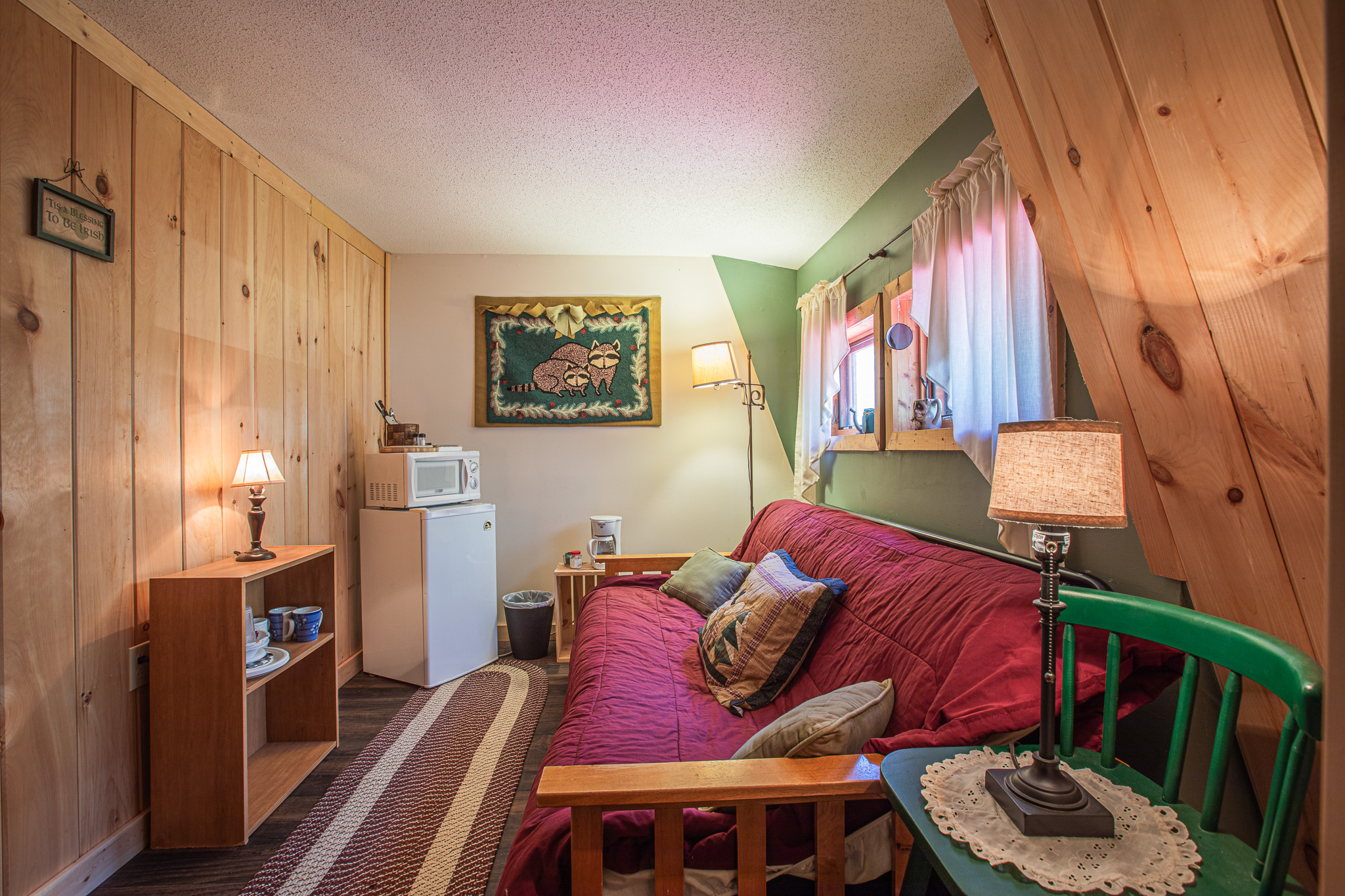 Bedroom 3 (Upper Level)- Full Size Futon, Closet Bedroom 3 (Upper Level)- Full Size Futon, Closet - Buffalo Creek Log Cabin - Robbinsville
