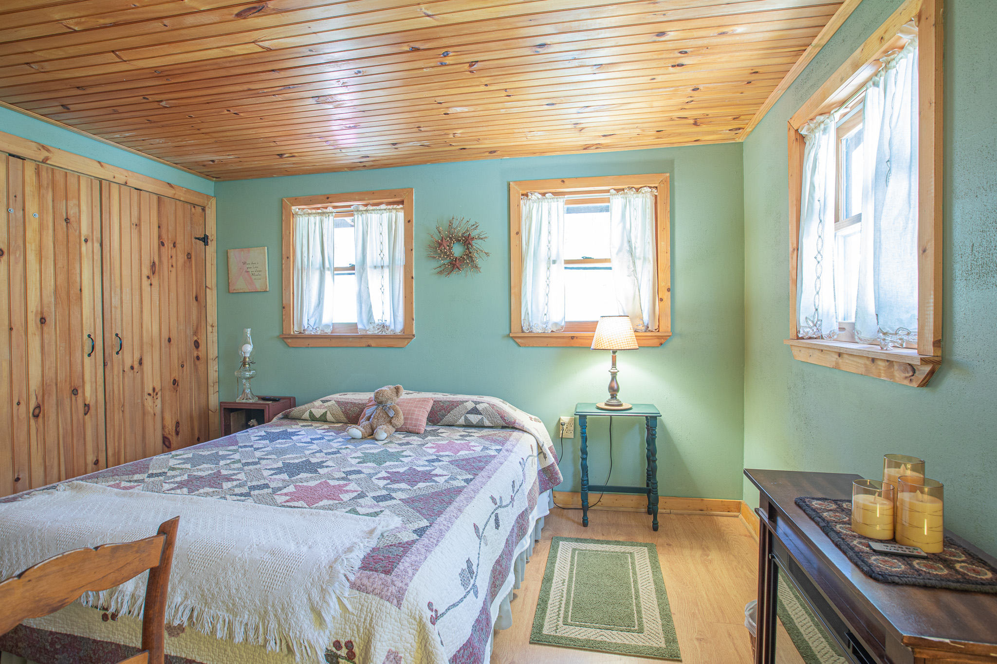 Buffalo Creek Log Cabin