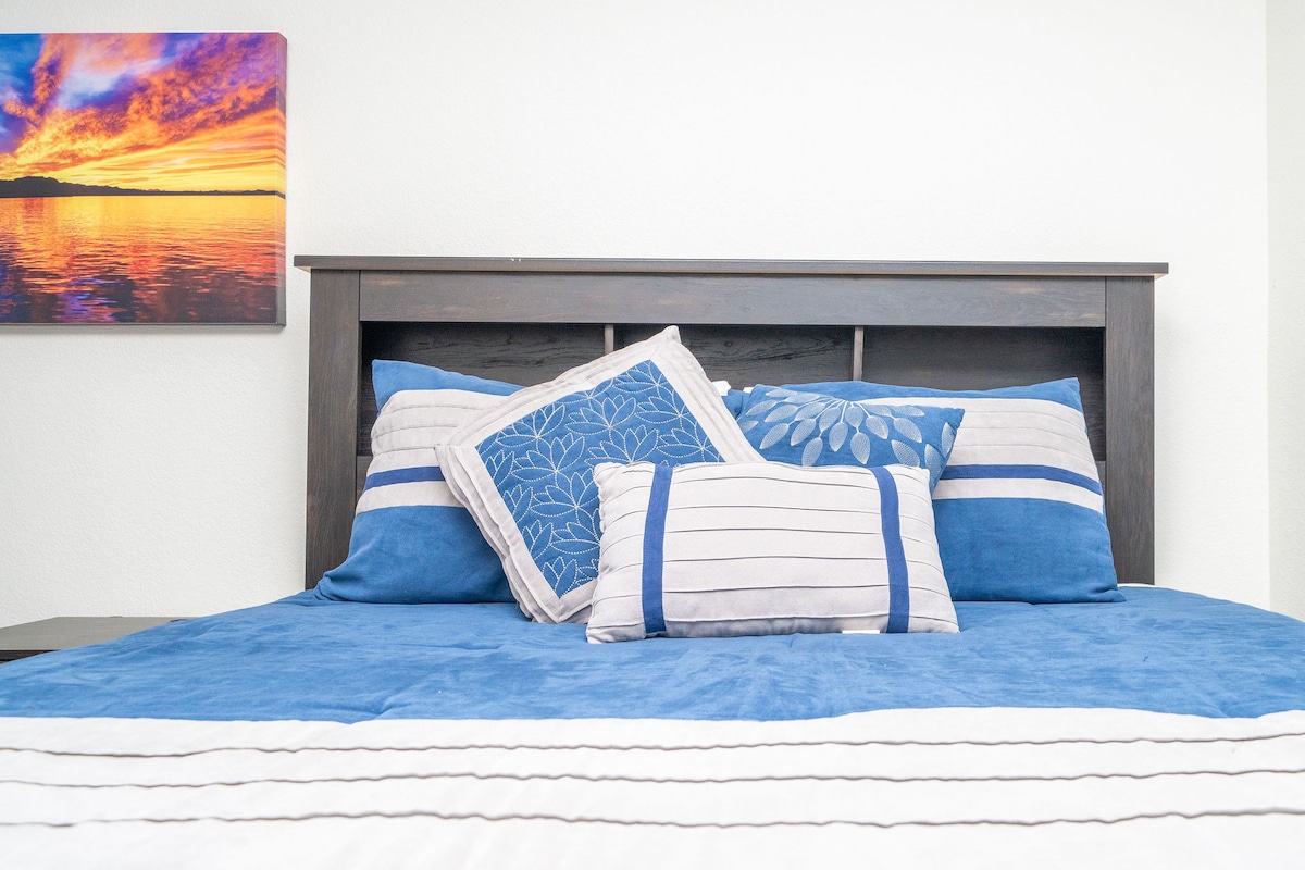 SLEEPES 12*BOAT PARKING*POOL* BEAUTIFUL! - Lake Havasu City