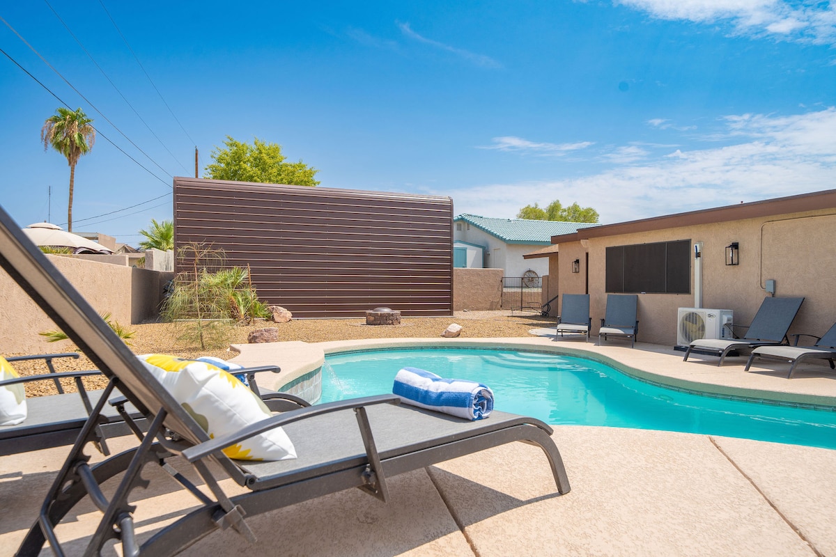 SLEEPES 12*BOAT PARKING*POOL* BEAUTIFUL! - Lake Havasu City