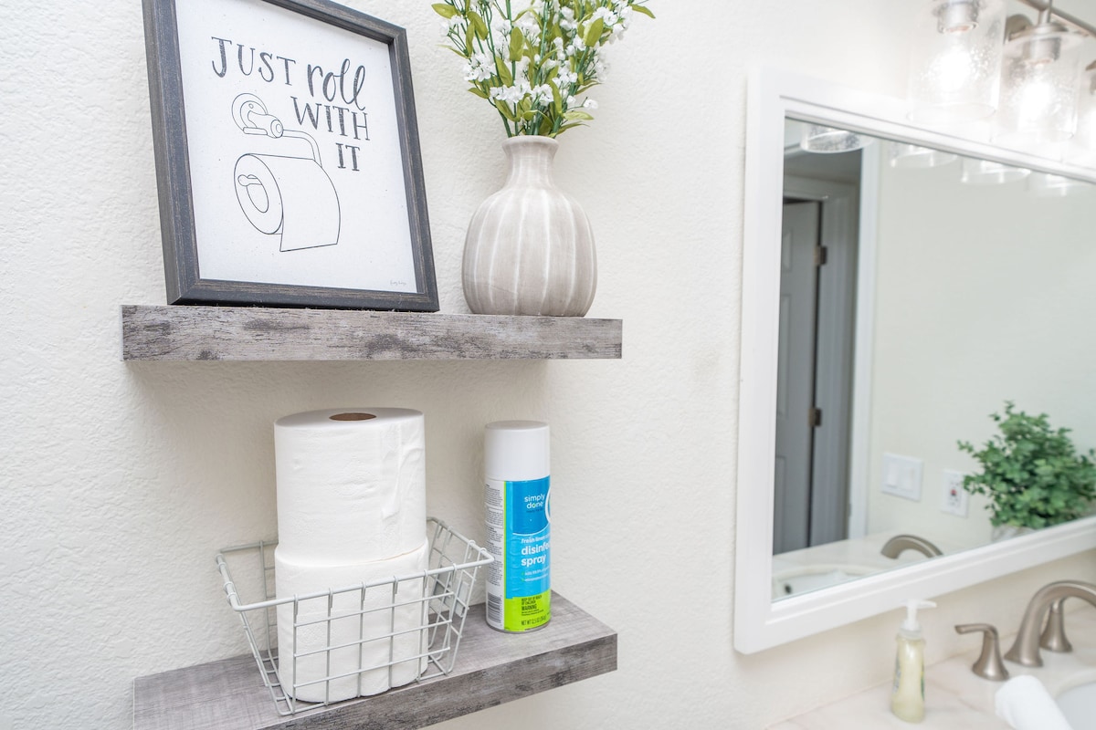 SLEEPES 12*BOAT PARKING*POOL* BEAUTIFUL! - Lake Havasu City