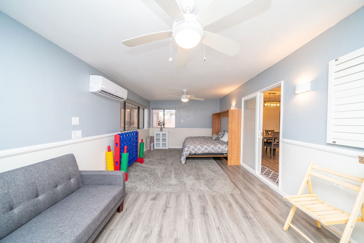 SLEEPES 12*BOAT PARKING*POOL* BEAUTIFUL! - Lake Havasu City