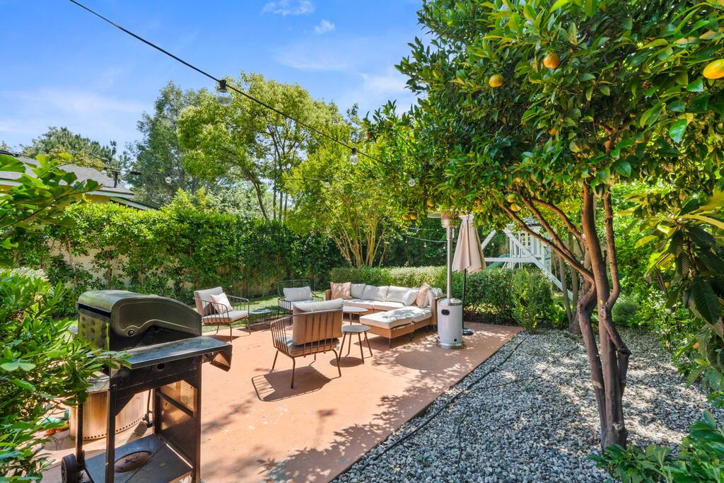 Cozy Family Escape | Garden+Kids’ Playground + BBQ
