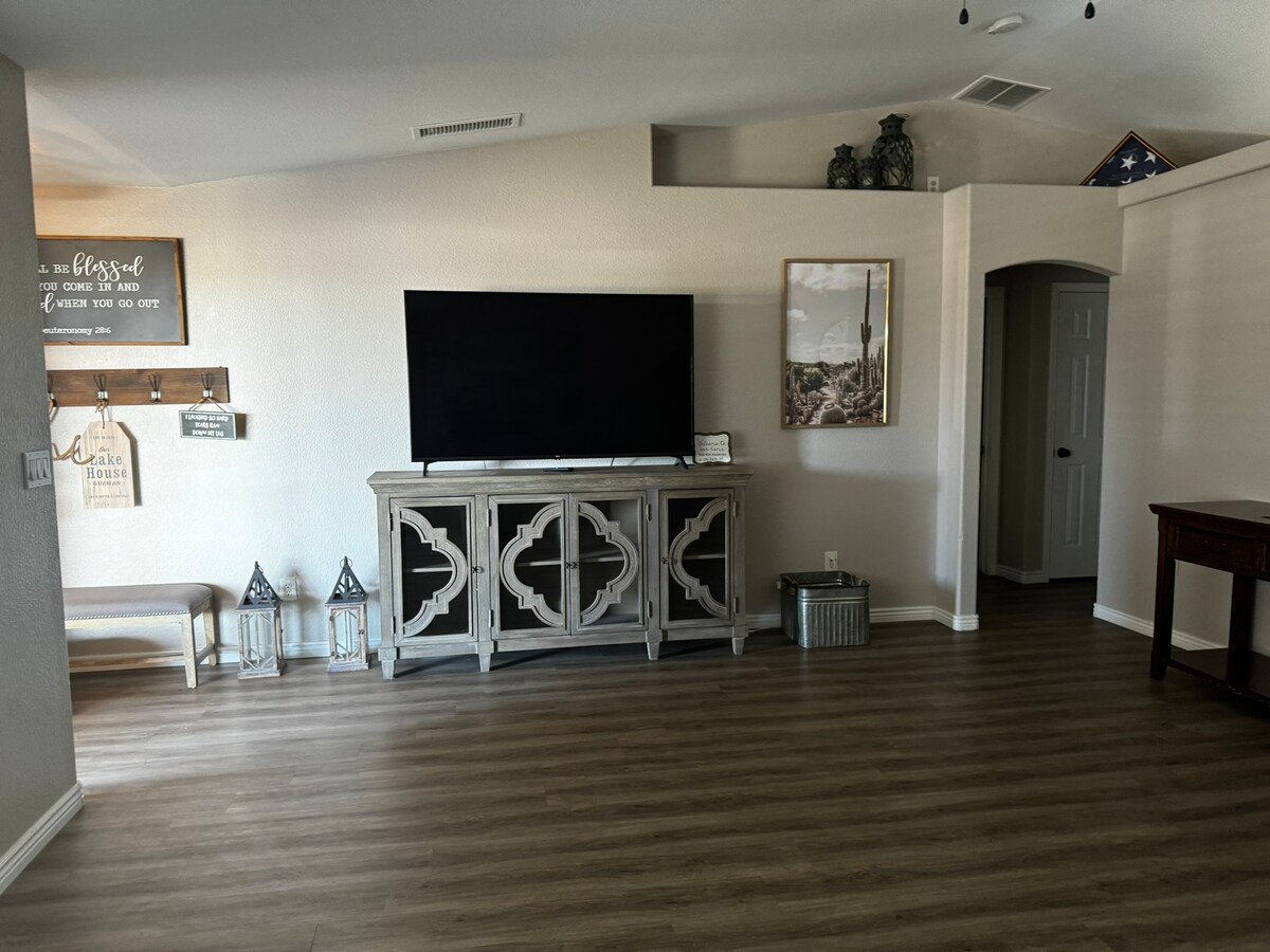 Quaint and perfect stay!3/2 pool & spa - Lake Havasu City