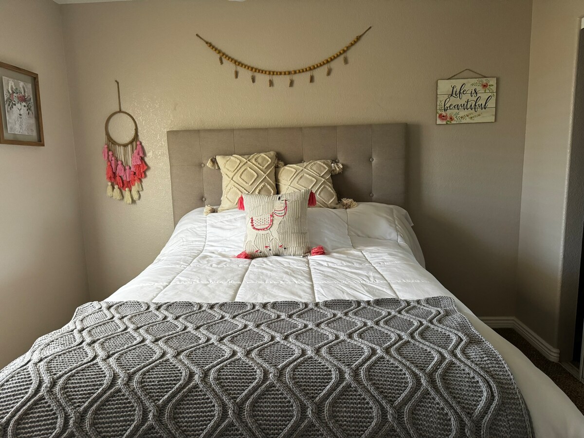 Quaint and perfect stay!3/2 pool & spa - Lake Havasu City