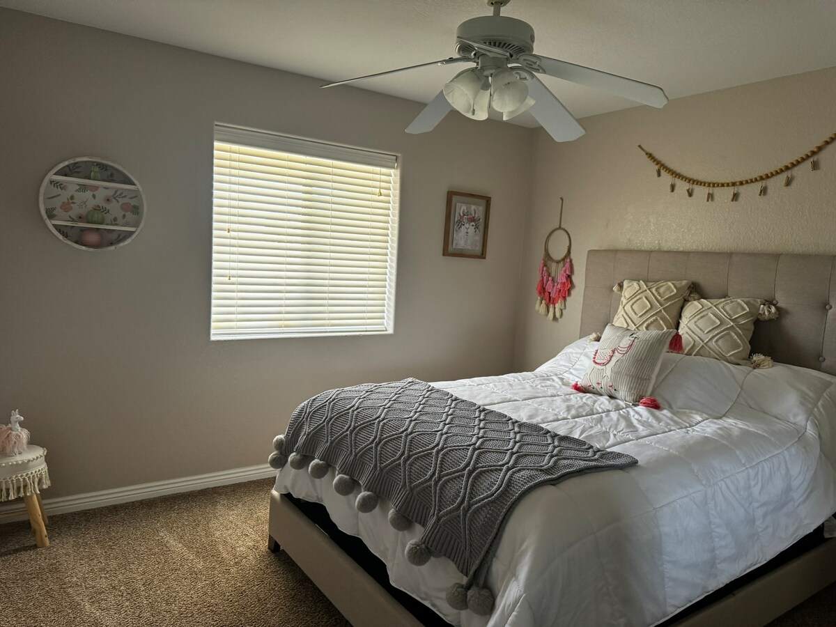 Quaint and perfect stay!3/2 pool & spa - Lake Havasu City