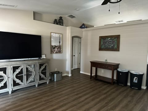 Quaint and perfect stay!3/2 pool & spa