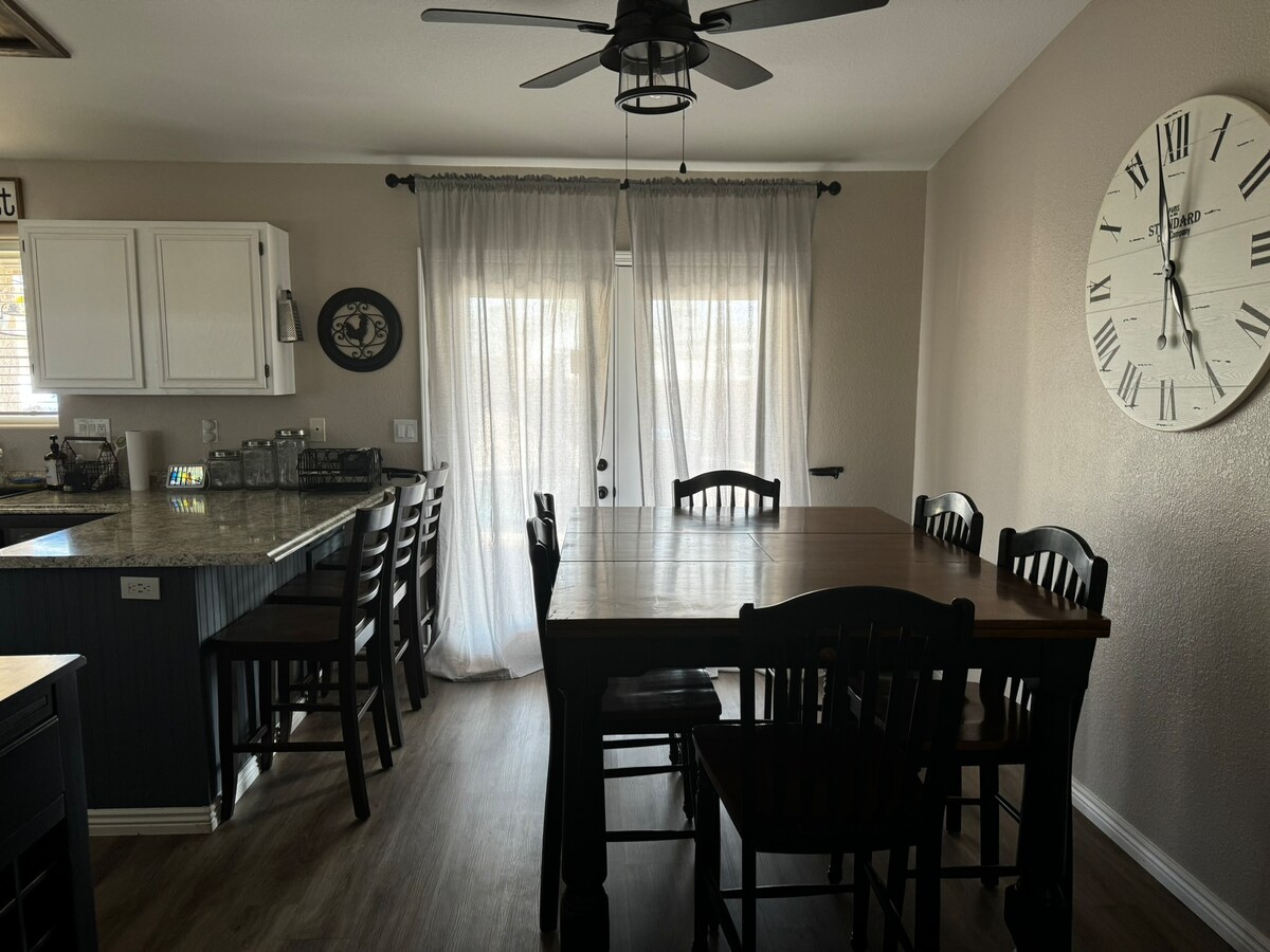 Quaint and perfect stay!3/2 pool & spa - Lake Havasu City