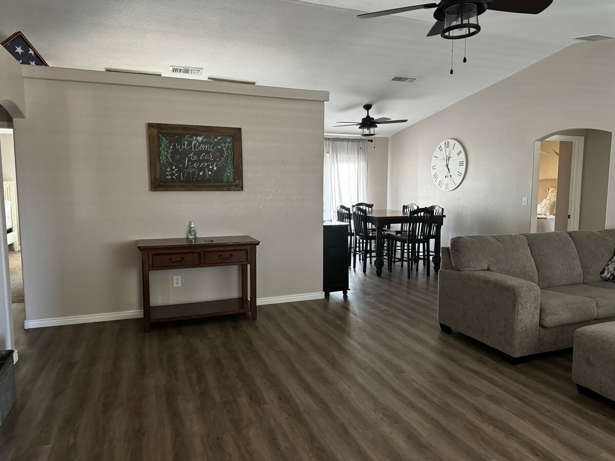 Quaint and perfect stay!3/2 pool & spa - Lake Havasu City