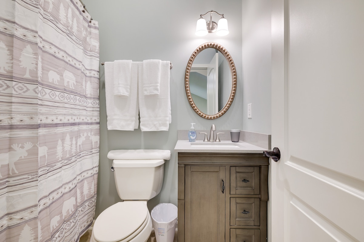 3 mins to Big Boulder Lake, FREE Beach Club passes - Lake Harmony