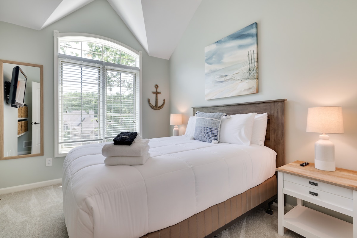 3 mins to Big Boulder Lake, FREE Beach Club passes - Lake Harmony