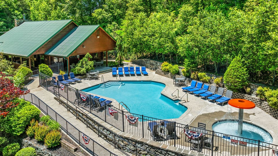 Cub Path Lodge - Gatlinburg