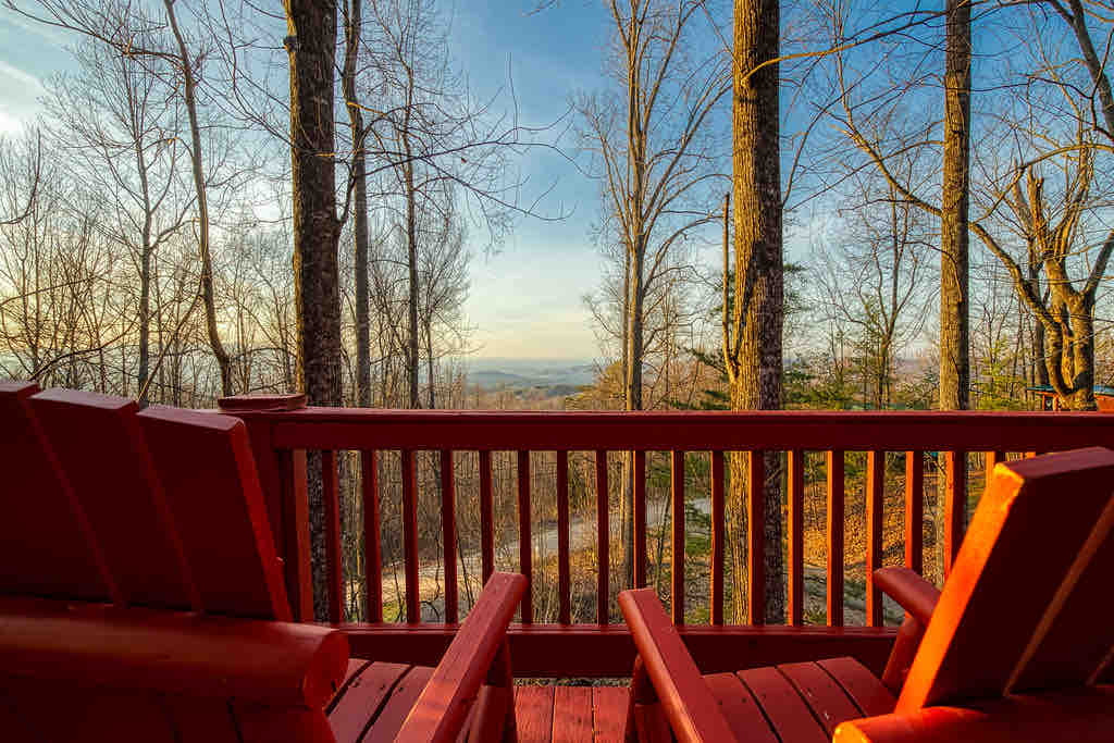 skylight-retreat-mountain-view-game-room/