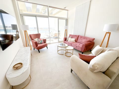 Central Soma bay Gem w/ Sea Views & Huge Terrace