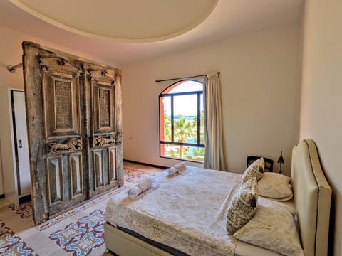 Super Central Somabay 2BR Marina Apt w/ Free Beach