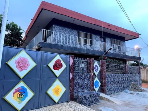 Résidence Les 6 Roses, Porto-Novo, Bénin