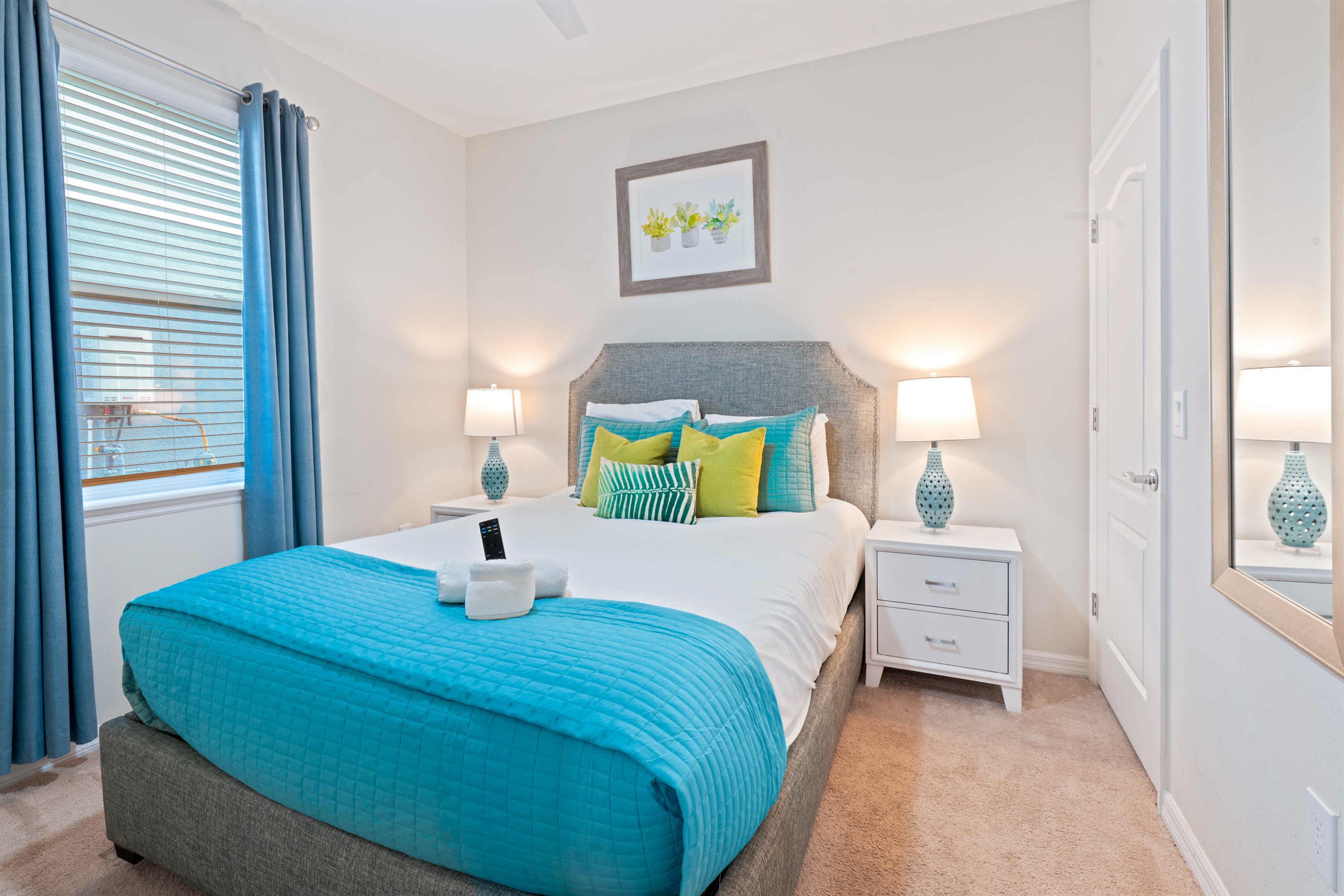 Chic and convenient, the Mojito Ensuite Room on the ground floor includes a cosy queen bed, its own bathroom, and a TV for your entertainment and comfort.