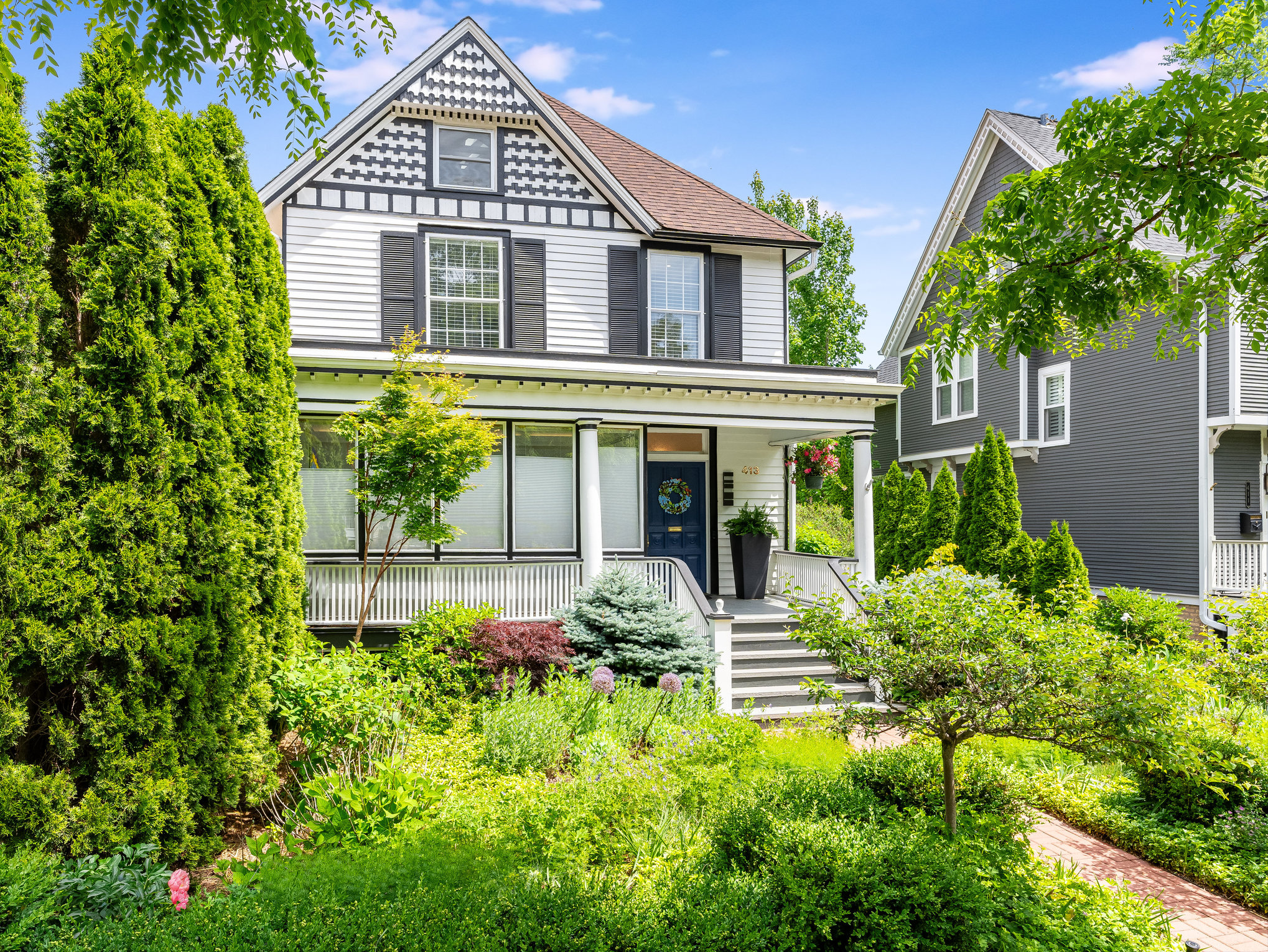 charming-garden-retreat/