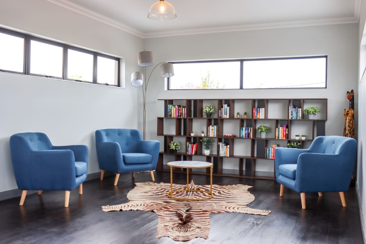 Stones Throw Manor - Krugersdorp