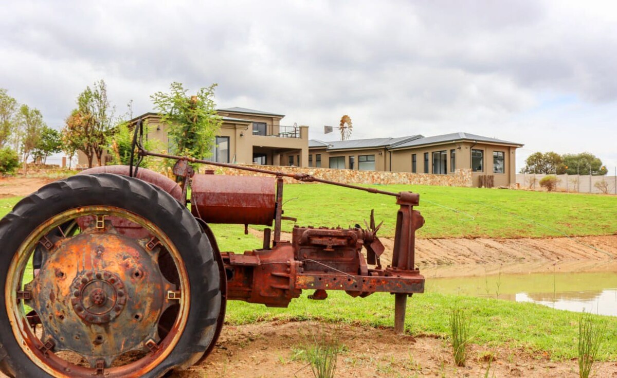 Stones Throw Manor - Krugersdorp