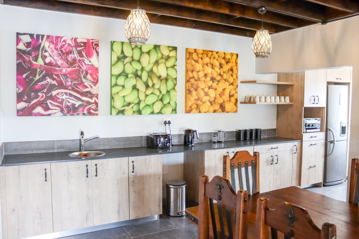 Stones Throw Manor - Krugersdorp