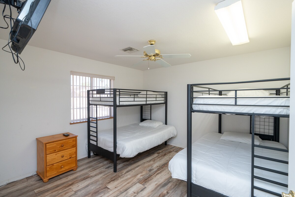 Entertainment Playground. POOL, GAMES AND GAMES! - Lake Havasu City