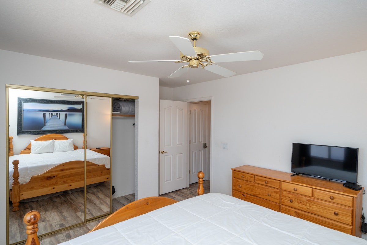 Entertainment Playground. POOL, GAMES AND GAMES! - Lake Havasu City