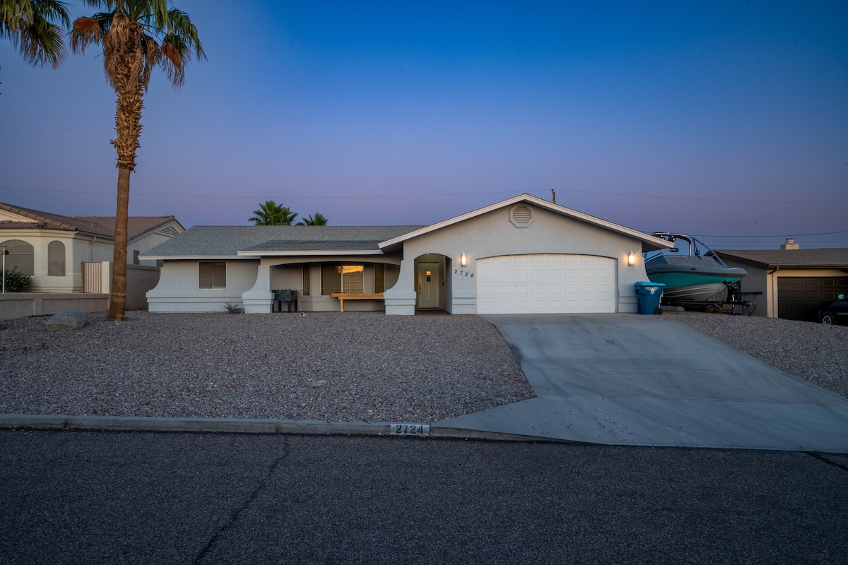 Entertainment Playground. POOL, GAMES AND GAMES! - Lake Havasu City