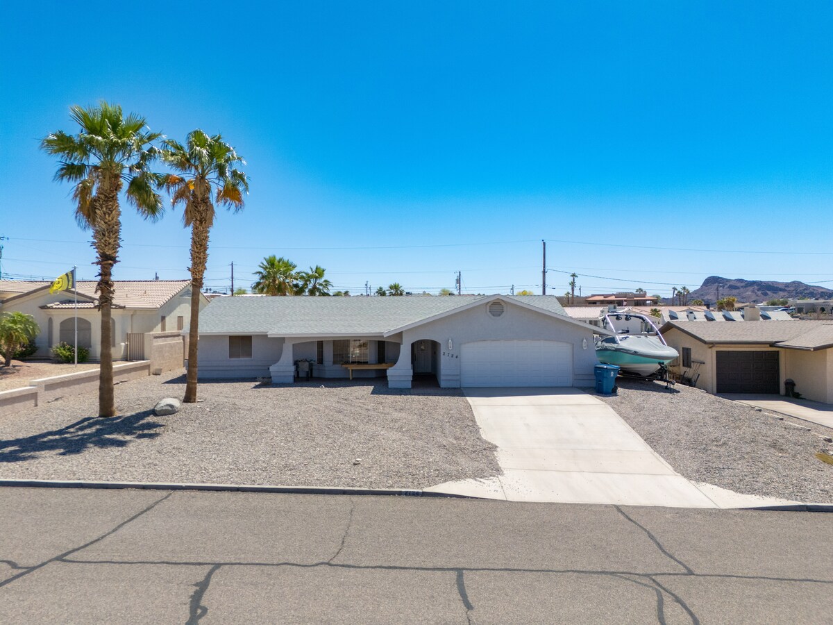 Entertainment Playground. POOL, GAMES AND GAMES! - Lake Havasu City