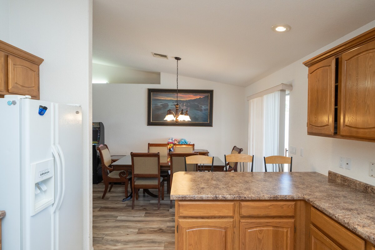 Entertainment Playground. POOL, GAMES AND GAMES! - Lake Havasu City