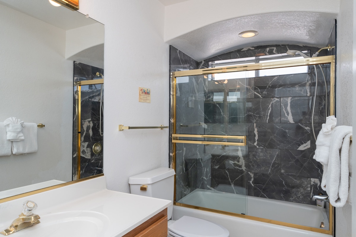 Entertainment Playground. POOL, GAMES AND GAMES! - Lake Havasu City