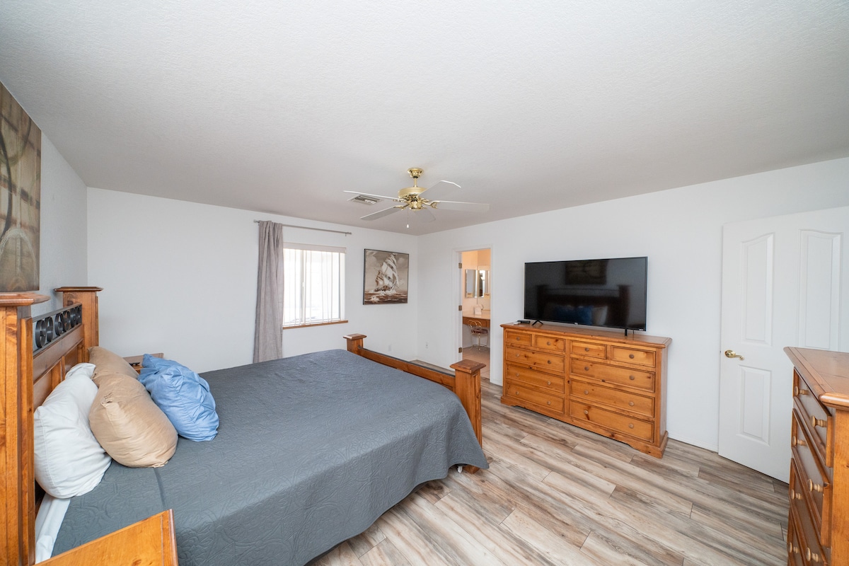 Entertainment Playground. POOL, GAMES AND GAMES! - Lake Havasu City