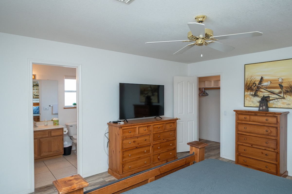 Entertainment Playground. POOL, GAMES AND GAMES! - Lake Havasu City