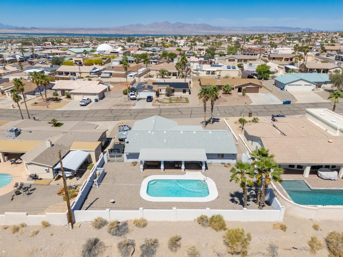 Entertainment Playground. POOL, GAMES AND GAMES! - Lake Havasu City