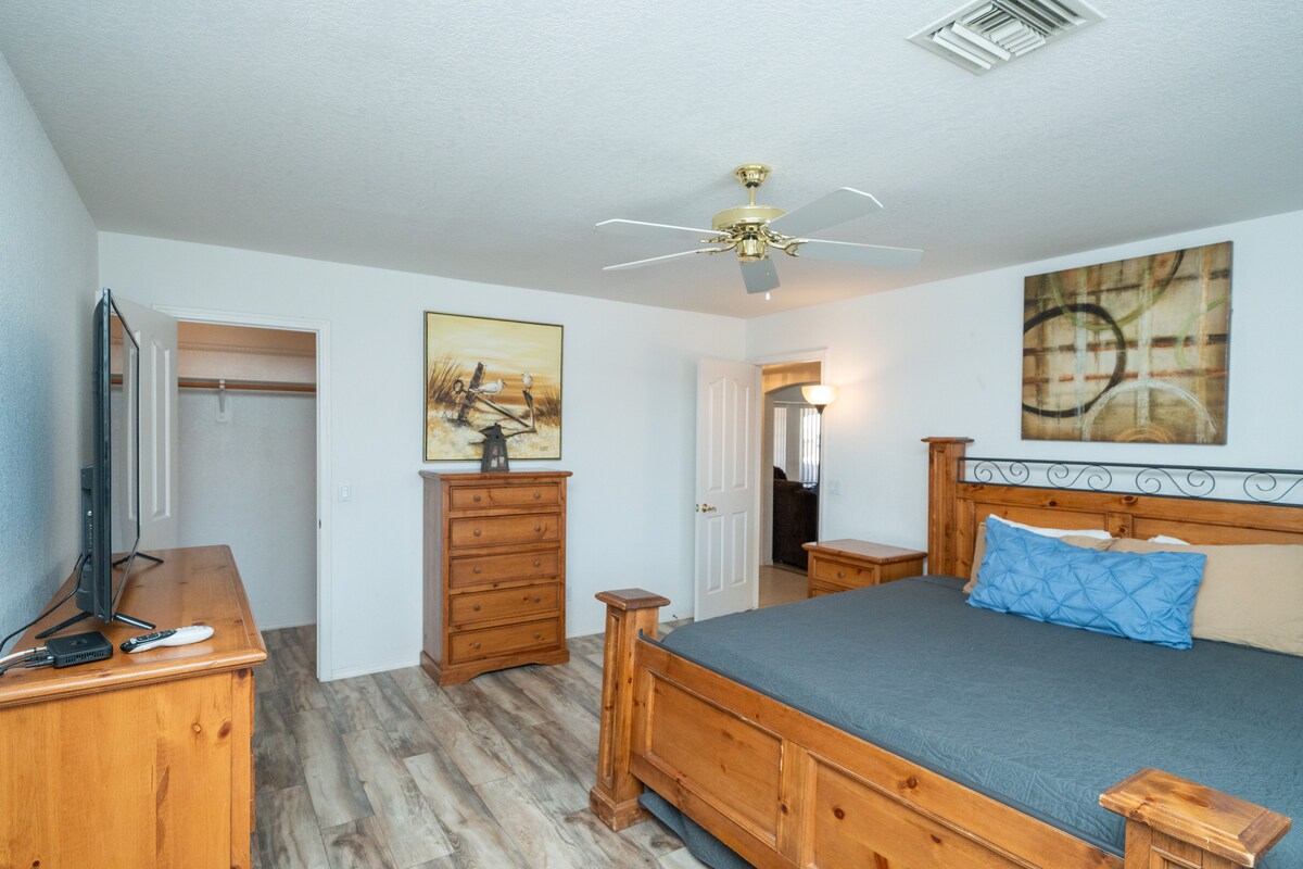 Entertainment Playground. POOL, GAMES AND GAMES! - Lake Havasu City