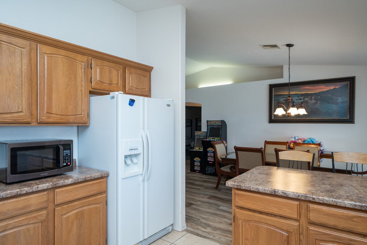 Entertainment Playground. POOL, GAMES AND GAMES! - Lake Havasu City