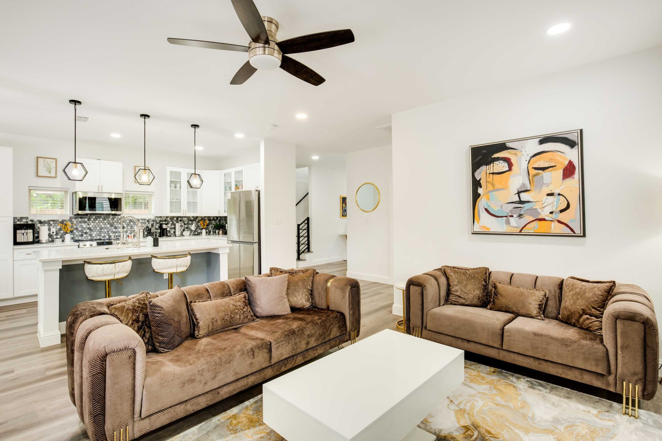 Dallas Urban Oasis w/ 2 Balconies < 3 Mi to Downtown!