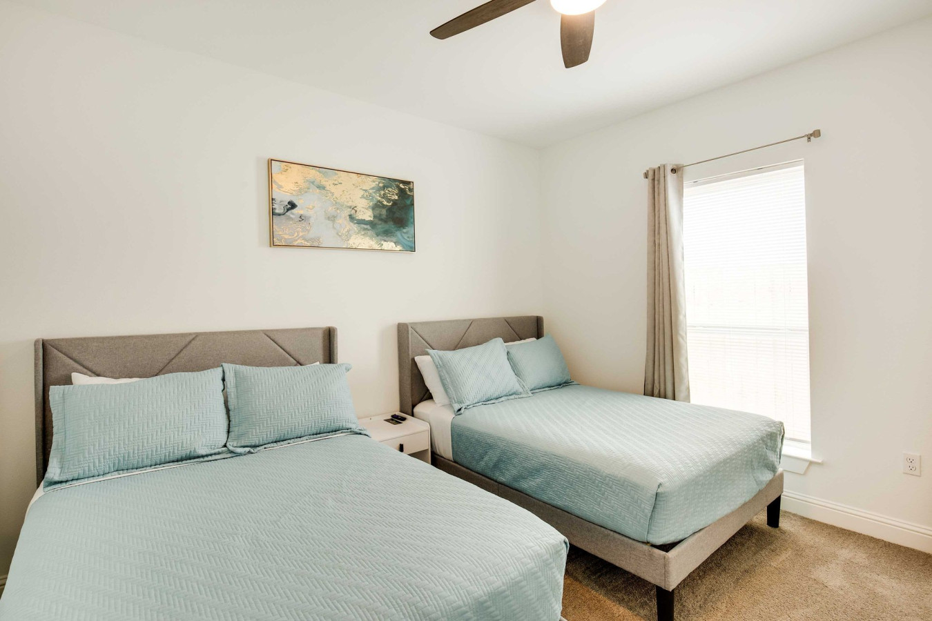 dallas-urban-oasis-w-2-balconies-less-3-mi-to-downtown!/